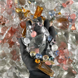 Lotto 7,5 kg cristalli di Boemia misti per restauro lampadari. Pendenti, gocce, mandorle e ottagoni per lampadari antichi, vintage e stile Maria Teresa.