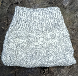 MAGLIONCINO invernale lavorazione a quadrati lana taglia 25