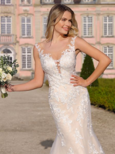 Abito sposa morbido in tulle mod. DIA linea WHITE ONE - PRONOVIAS, Favole