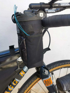 Food bag, snack bag o bottle holder da manubrio cilindrica per bikepacking