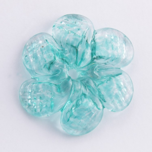 Rosellina a fiore in vetro di Murano colore verde marino fatto a mano Ø50 mm con foro centrale