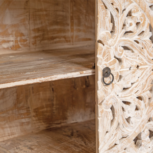 Buffet in legno di teak recycle white wash con 4 ante forate intagliate con motivi floreali e ripiani interni #1127ID1650