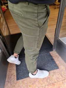 Pantalone chino verdone