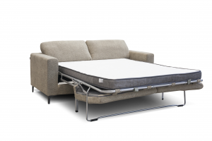 Divano letto moderno con piedi alti, completamente sfoderabile, dotato di rete elettro-saldata e materasso matrimoniale 140x190 cm