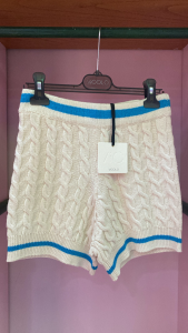 Shorts Vicolo maglia trecce con profili a contrasto di colore