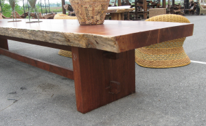 Tavolo in legno di merbau asse unica con spessore cm 11