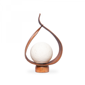 Lampada con foglia di cocco finitura brown e sfera in cotone intrecciato 