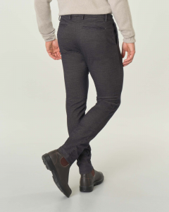 Pantaloni chino a quadretti marroni e bordeaux in tessuto di misto cotone stretch