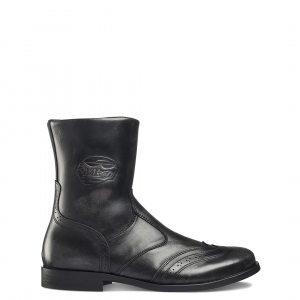 Cafè racers boot in full grain leather with breathable lining.