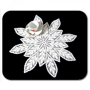 Centrino bianco con foglie ad uncinetto 46 cm - Crochet by Patty