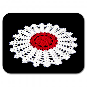 Centrino bianco e rosso rotondo ad uncinetto 19.5 cm - Crochet by Patty