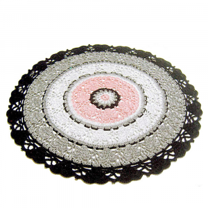 Centrino rosa, grigio e nero ad uncinetto 33 cm - Crochet by Patty