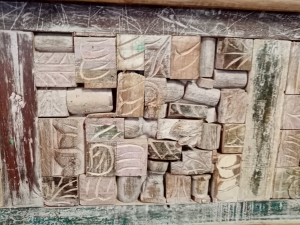Baule in legno di teak recycle con mosaico di timbrini recuperati #1045IN550