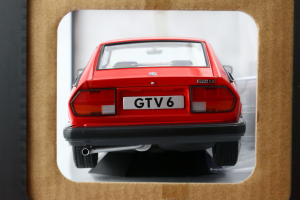 Alfa Romeo Gtv6 Red 1984 - 1/18 Solido