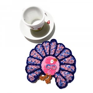 Presina pavone colorato ad uncinetto 14x13 cm - Crochet by Patty