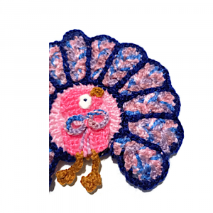 Presina pavone colorato ad uncinetto 14x13 cm - Crochet by Patty