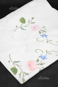 Placemat From The White Embroidered By Mao Drawing Flowers