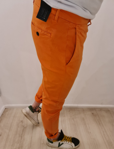 Pantalone chino mandarino antony morato 