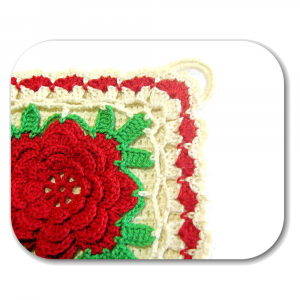 Presina beige con fiore rosso ad uncinetto 17x17 cm - Crochet by Patty