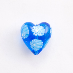 Perla di Murano a cuore con Murrine colore acquamare trasparente, Ø20 mm con foro passante.