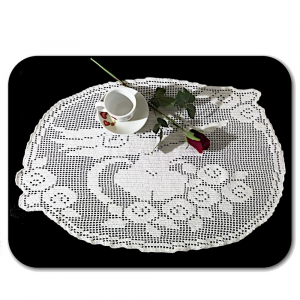 Centrino bianco a filet con dama ad uncinetto 55x38 cm - Crochet by Patty