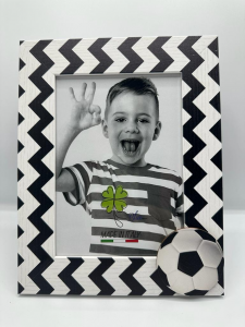 Blue Portafoto in legno colore bianco e nero con applicazioni pallone da calcio foto 13x18-2