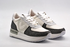Novità P/E2023 Love Moschino Calzatura Donna-Sneakerd.Run40 JA15084G1GIO210A