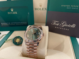Rolex Day-Date-40  228235 rose gold - Olive dial -Nuovo