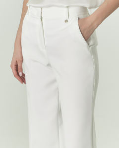 Pantaloni bianchi palazzo in tessuto tecnico stretch a vita alta