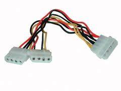 Cavo Alimentaz. a Y  1x MOLEX 5PIN M > 2x MOLEX 5PIN F -20cm