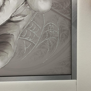 Quadro Nara su canvas con disegno mani con glitter argento e cornice in ecopelle bianca 60x90 cm