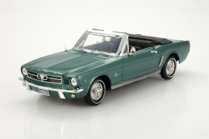 1/18 1964 1/2Ford Mustang (convertibile) verde
