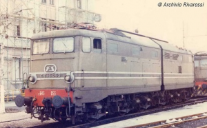 FS, locomotiva elettrica E.645, 2a serie, livrea castano/isabella con modanature d'alluminio e carrelli neri, ep. IV DCC Sound decoder