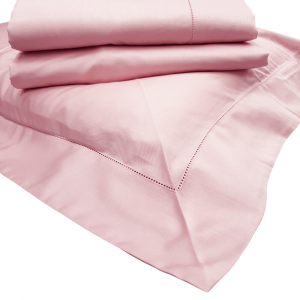 Set lenzuola matrimoniale AURORA in raso di puro cotone a giorno rosa confetto