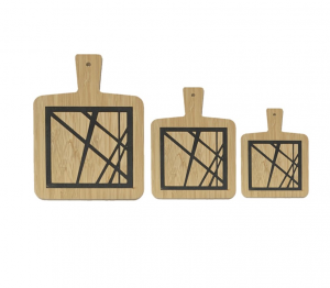 Set di tre taglieri in bamboo decorati a mano con motivo a linee geometriche nere made in Italy