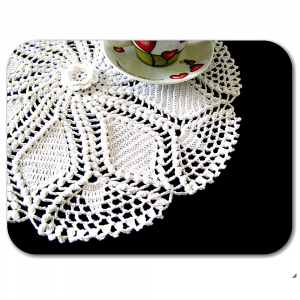 Centrino bianco rotondo ad uncinetto 31 cm - Crochet by Patty