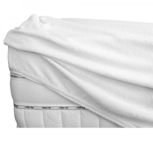 BASSETTI waterproof mattress cover with elastic corners