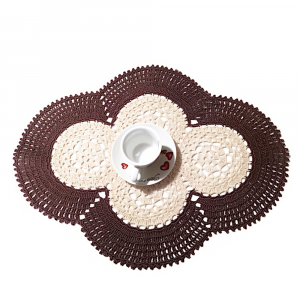 Centrino marrone e beige ovale ad uncinetto 48x37 cm - Crochet by Patty