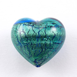 Perla cuore in vetro di Murano 30 mm. Vetro acquamare e foglia oro sommersa e foro passante per bigiotteria