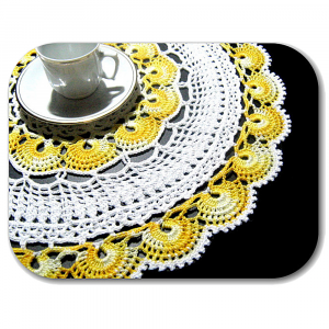 Centrino bianco e giallo sfumato ad uncinetto 42 cm - Crochet by Patty