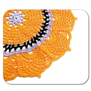 Centrino di Halloween arancione con ragno ad uncinetto 24 cm - Crochet by Patty