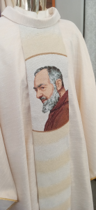Casula Liturgica  Padre Pio color Avorio  made in Italy