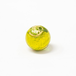 Perla di Murano tonda Sommersa Ø16. Vetro verde, foglia oro. Foro passante.