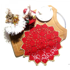 Centrino Natalizio rosso e oro ad uncinetto 26.5 cm - Crochet by Patty