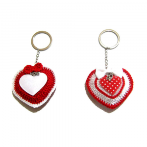 Portachiavi rosso con cuore bianco ad uncinetto 7x6 cm - Crochet by Patty
