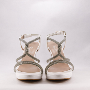 Sandalo sposa bianco con cristalli.