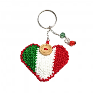 Portachiavi cuore rosso bianco e verde ad uncinetto 7.5x6 cm - Crochet by Patty