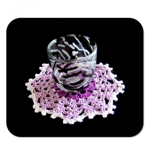 Sottobicchiere bianco, lilla e violetto ad uncinetto 13 cm - Crochet by Patty