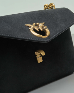 Mini Cupido Bag in pelle scamosciata nera con patta a punta con fibbia Love Birds dorata in metallo