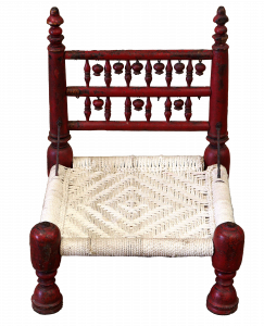 Seduta in legno con intreccio in cotone tipica indiana